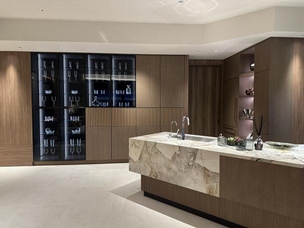 新築タワーマンションギャラリーへ